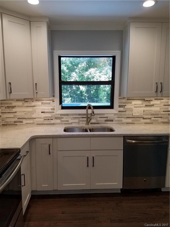 13720 Woody Point Road Charlotte, NC 28278 - Photo 16 of 23 Gallery Image 16