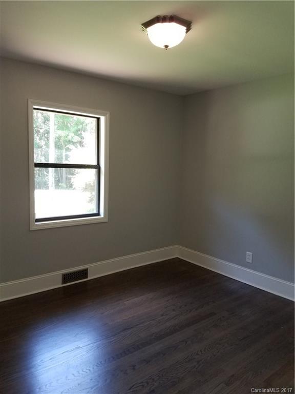 13720 Woody Point Road Charlotte, NC 28278 - Photo 20 of 23 Gallery Image 20