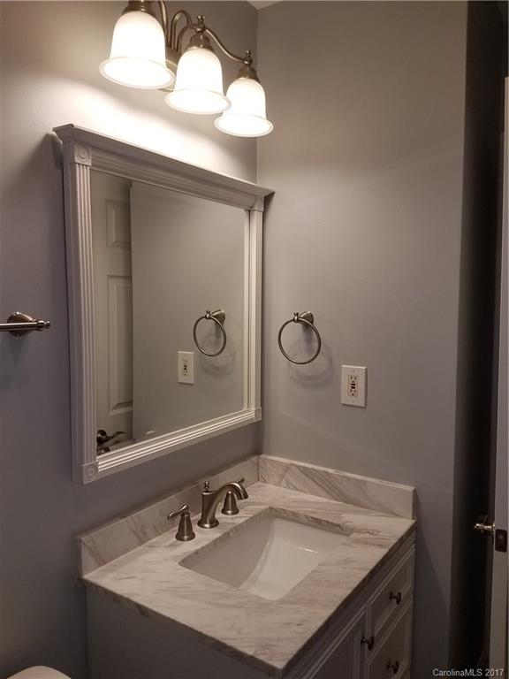 13720 Woody Point Road Charlotte, NC 28278 - Photo 22 of 23 Gallery Image 22