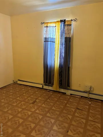 $2,900 | 52 1st Avenue, Bay Shore, NY 11706