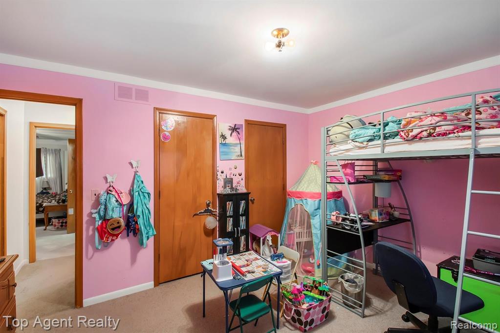 8727 Frith Road Columbus, MI 48063 - Photo 15 of 29