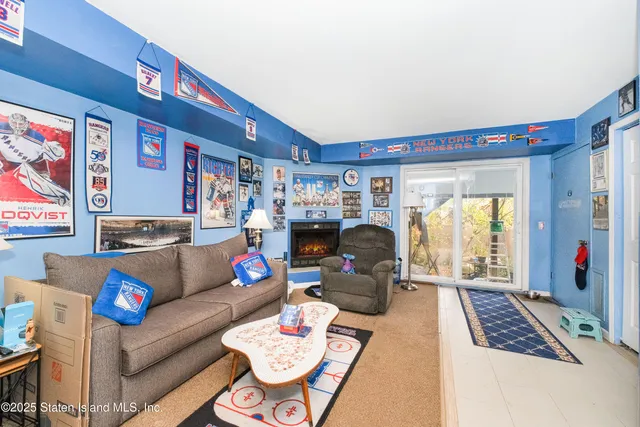 $699,000 | 25 Claudia Court | Graniteville