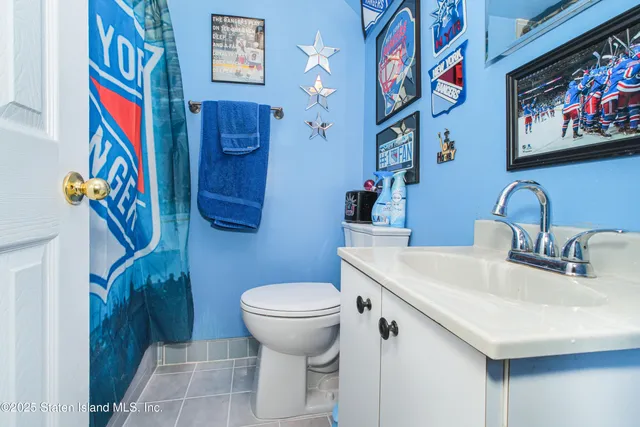 $699,000 | 25 Claudia Court | Graniteville