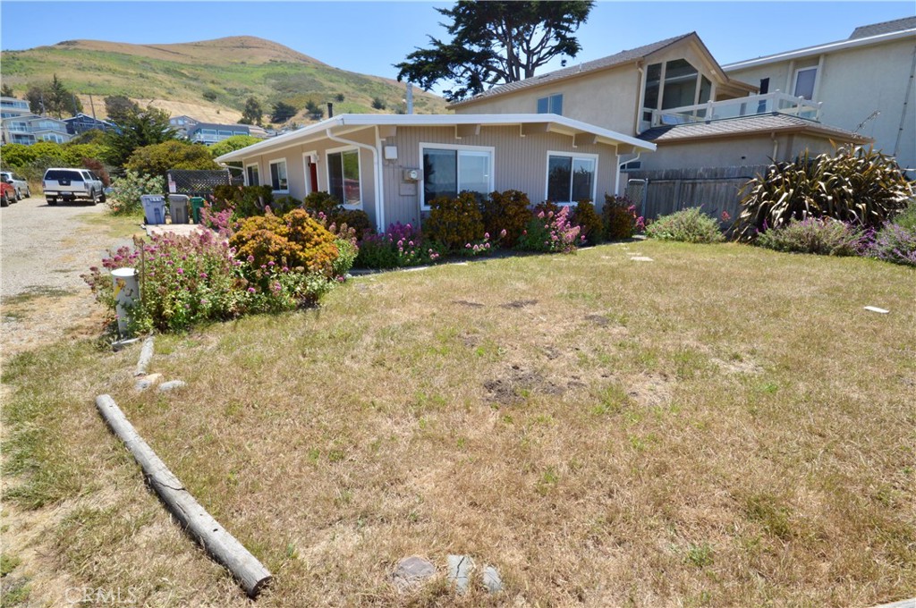 3175 Studio Drive Cayucos, CA 93430 - Photo 14 of 20 a view of a yard in front of a house