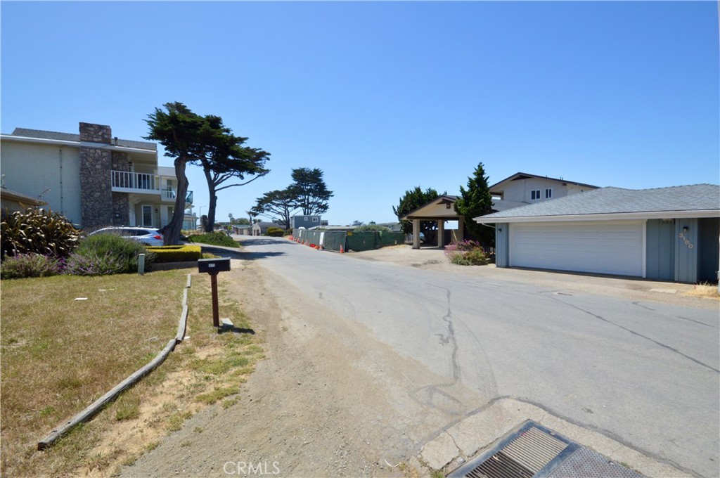 3175 Studio Drive Cayucos, CA 93430 - Photo 15 of 20 a view of a terrace with chairs
