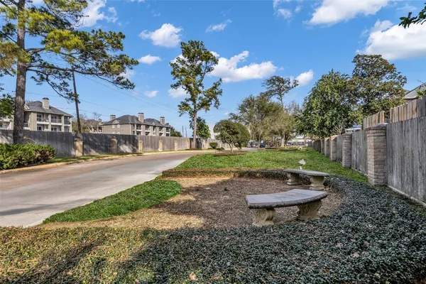 $125,000 | 2800 Jeanetta Street, Unit 610, Houston, TX 77063