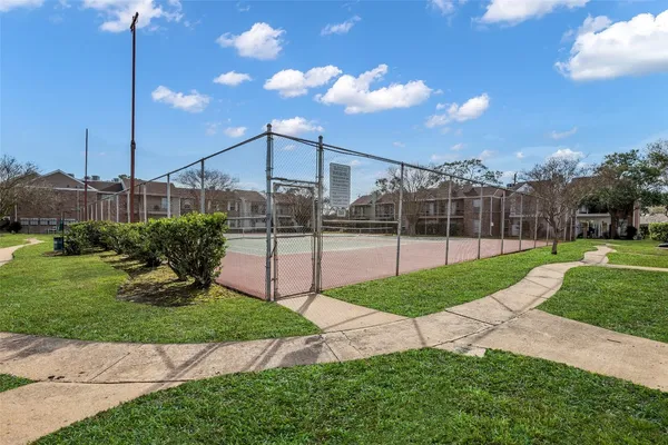 $125,000 | 2800 Jeanetta Street, Unit 610, Houston, TX 77063