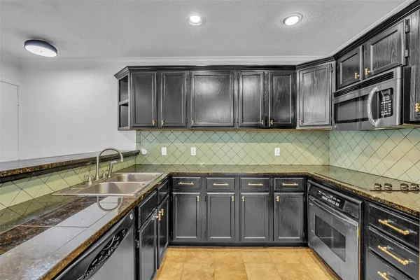 $125,000 | 2800 Jeanetta Street, Unit 610, Houston, TX 77063