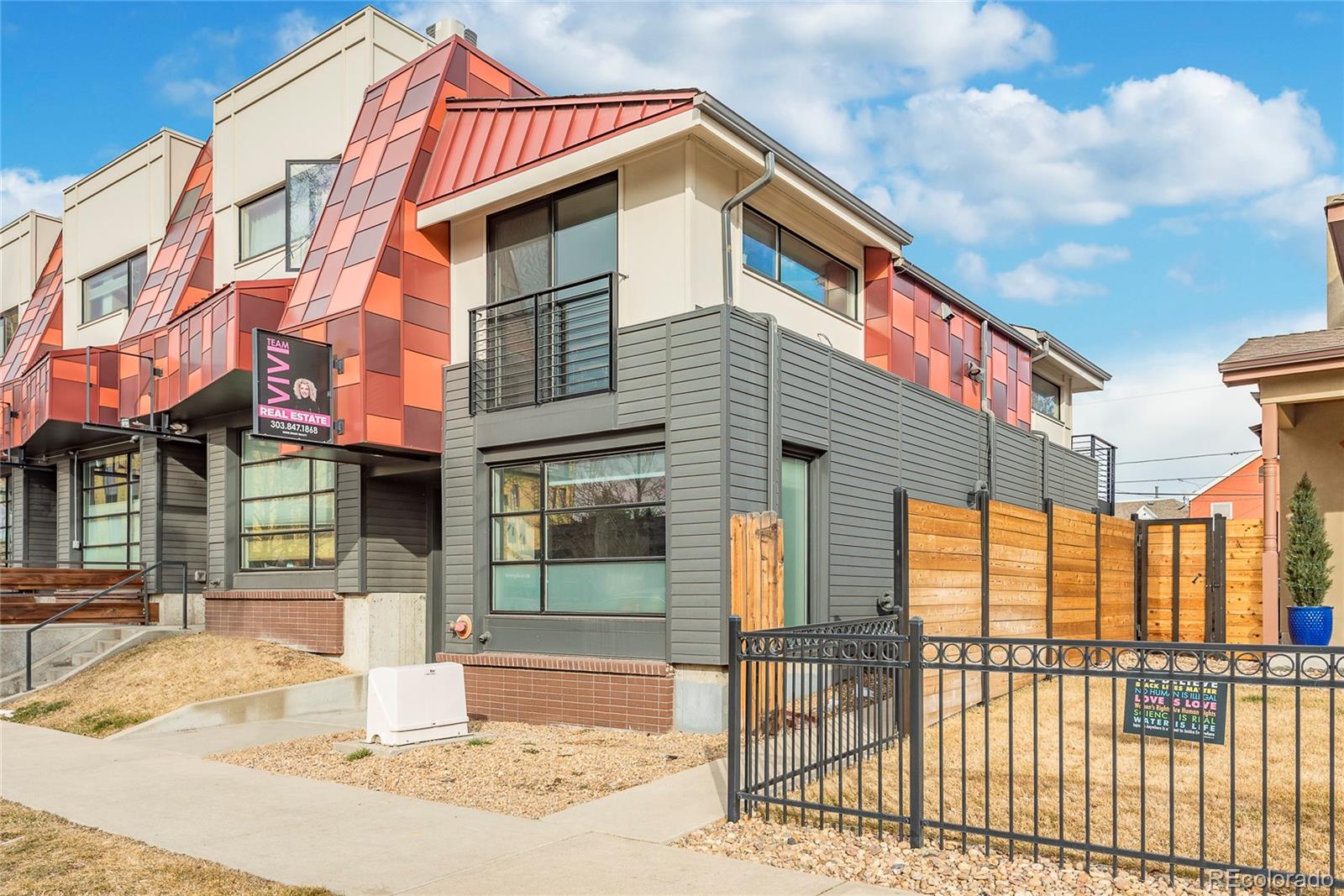 566 Inca Street Denver, CO 80204 - Photo 3 of 20