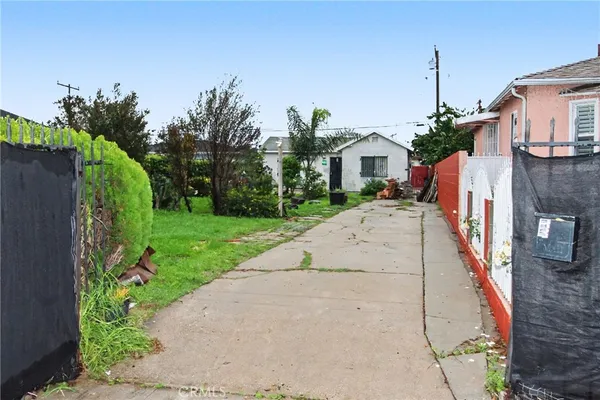 $675,000 | 3826 West 115th Street, Hawthorne, CA 90250
