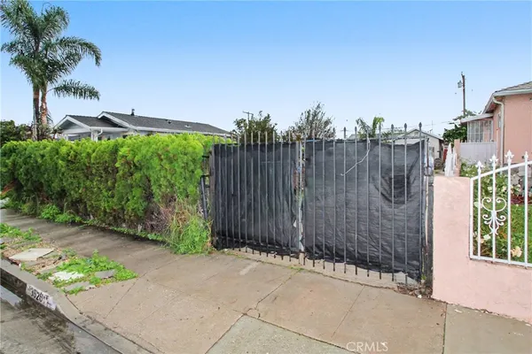$675,000 | 3826 West 115th Street, Hawthorne, CA 90250