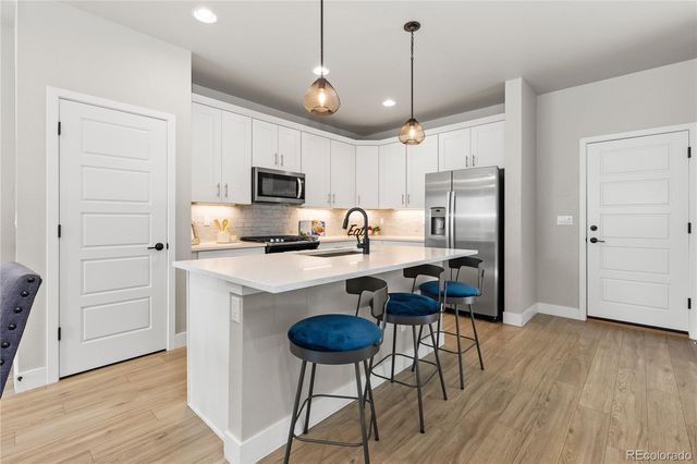 $690,000 | 6161 Stable View Street, Castle Pines, CO 80108