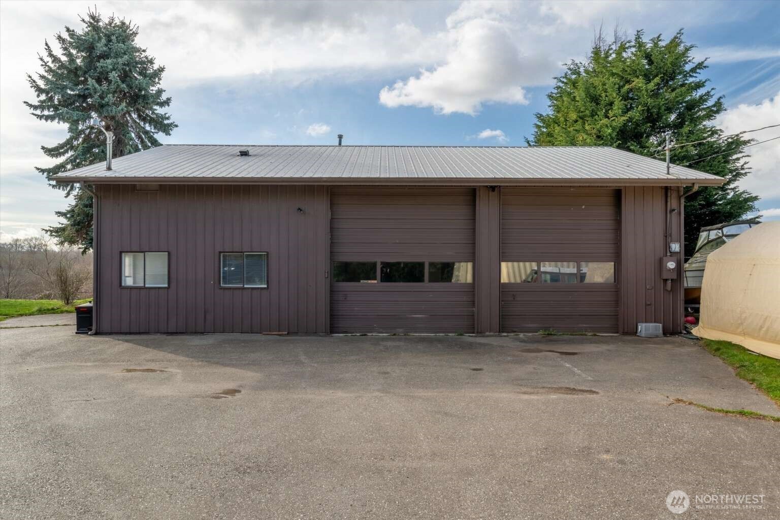 4241 Rural Avenue Bellingham, WA 98226 - Photo 25 of 40 a front view of a house with balcony
