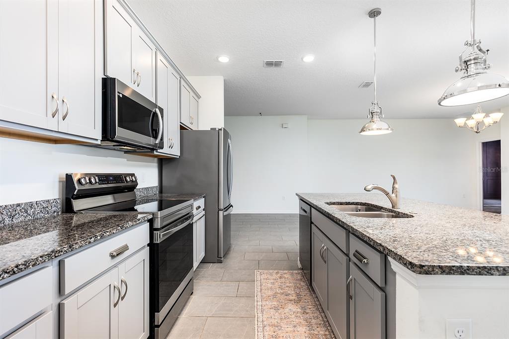 2723 Rowan Street Tavares, FL 32778 - Photo 11 of 30