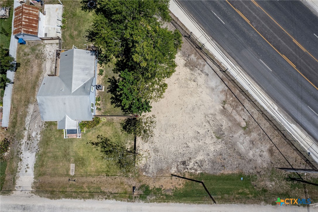 523 Broadway Street Port Lavaca, TX 77979 - Photo 3 of 3 a view of a yard