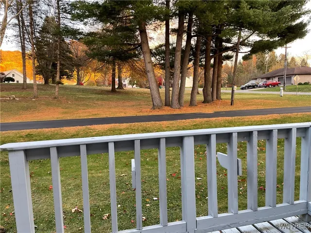 $369,900 | 6072 Thornwood Drive, Boston, NY 14075