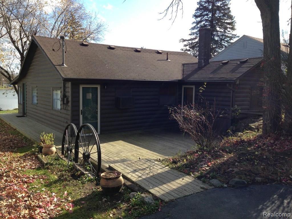 5846 Bullard Road Fenton, MI 48430 - Photo 1 of 6