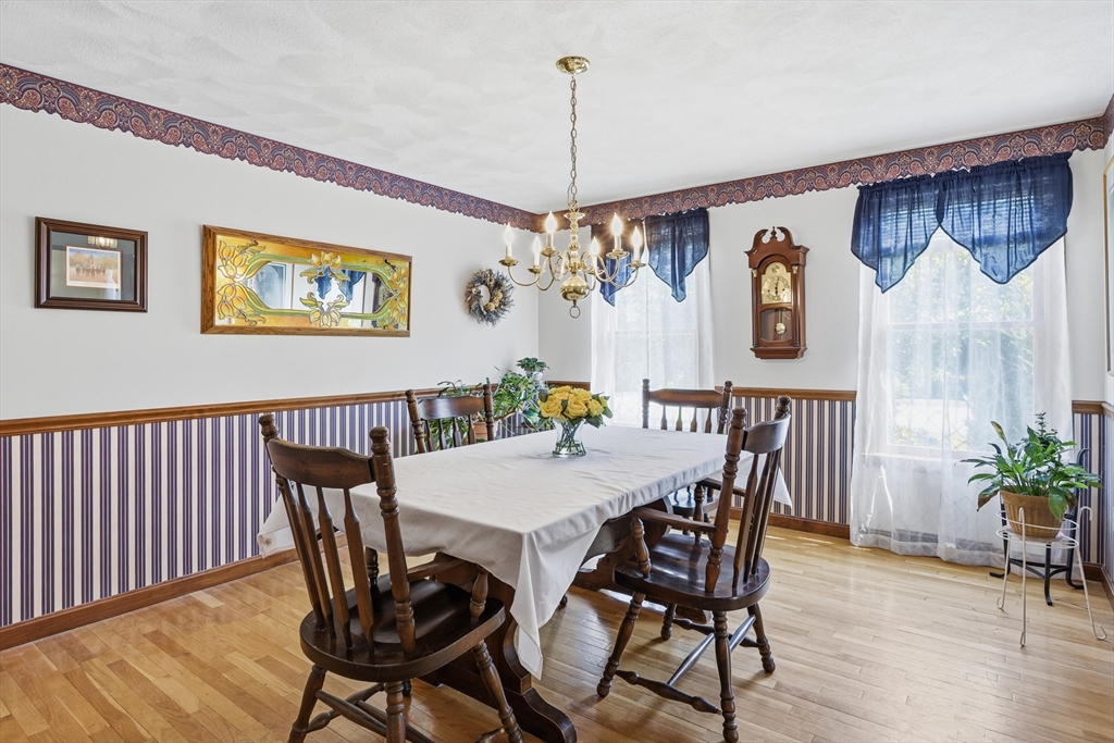 4 Oneida Place Hudson, MA 01749 - Photo 9 of 42