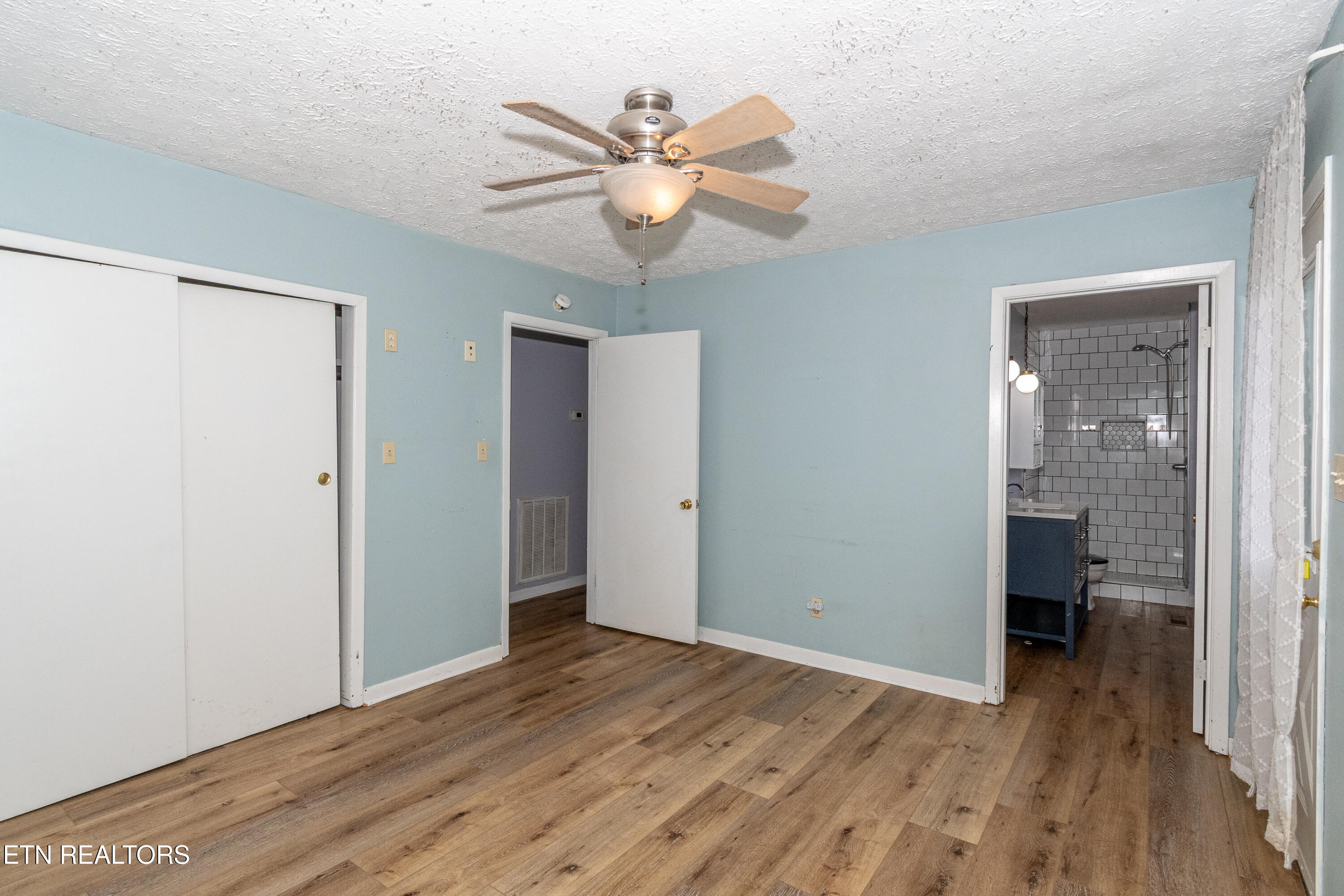 2839 Rifle Range Drive Knoxville, TN 37918 - Photo 19 of 31 closet & private bath