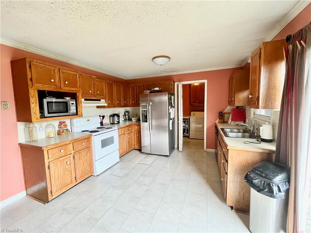 4841 Hampton Road Clemmons, NC 27012 - Photo 6 of 27 Gallery Image 6