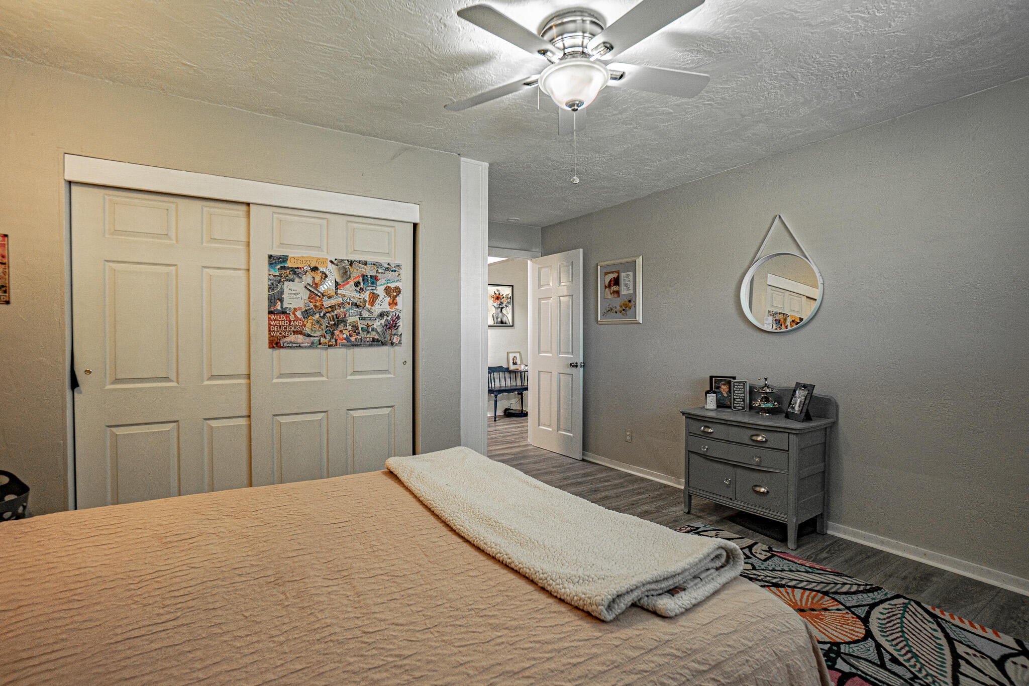 912 South Stage Road, Unit B Medford, OR 97501 - Photo 9 of 15 9 Large Bedroom