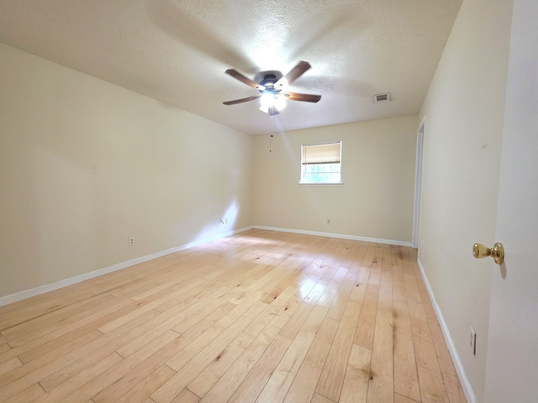 12105 Old County Road Willis, TX 77378 - Photo 8 of 18