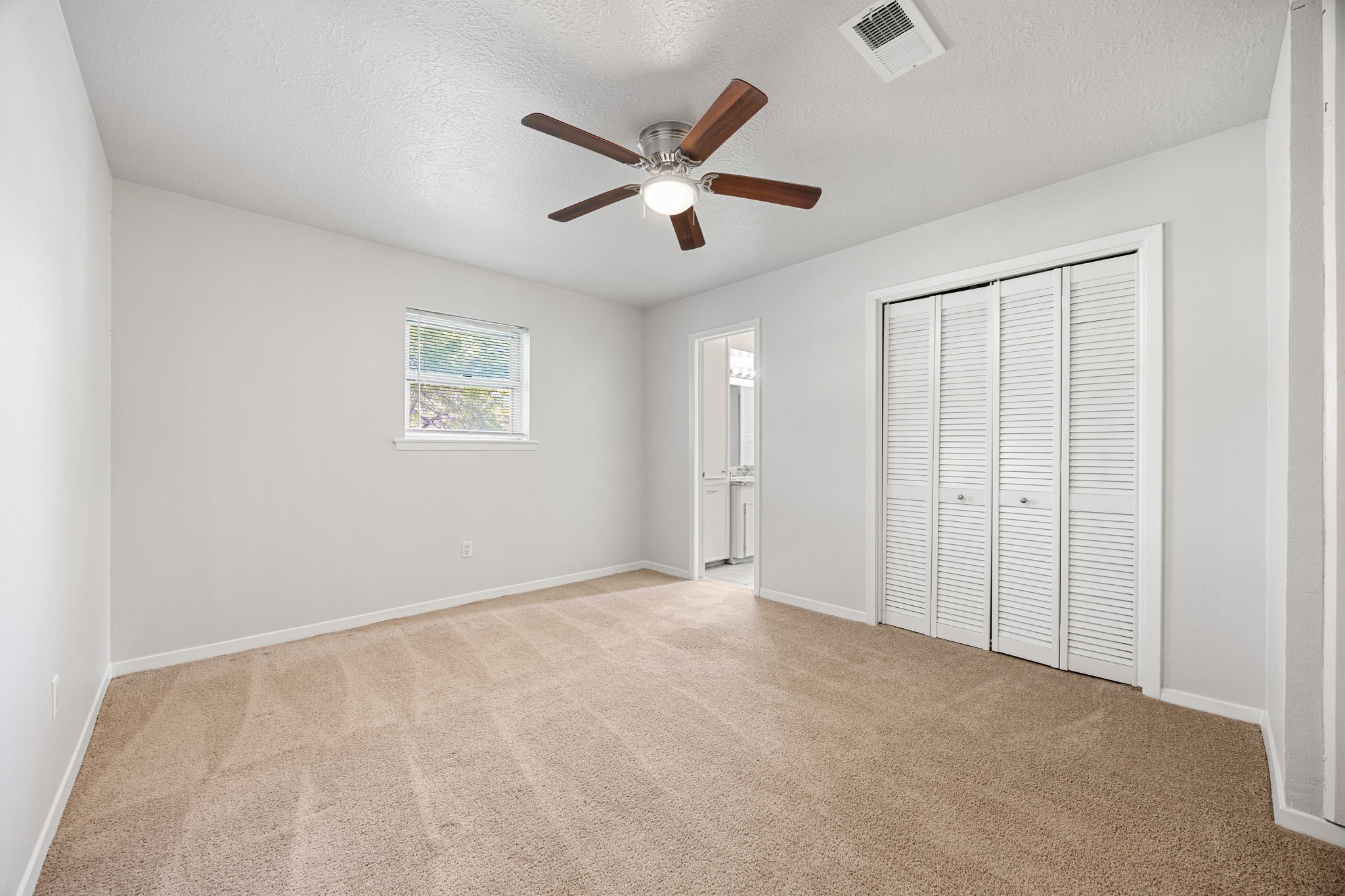 479 Brandon Road Conroe, TX 77302 - Photo 27 of 42 a view of an empty room