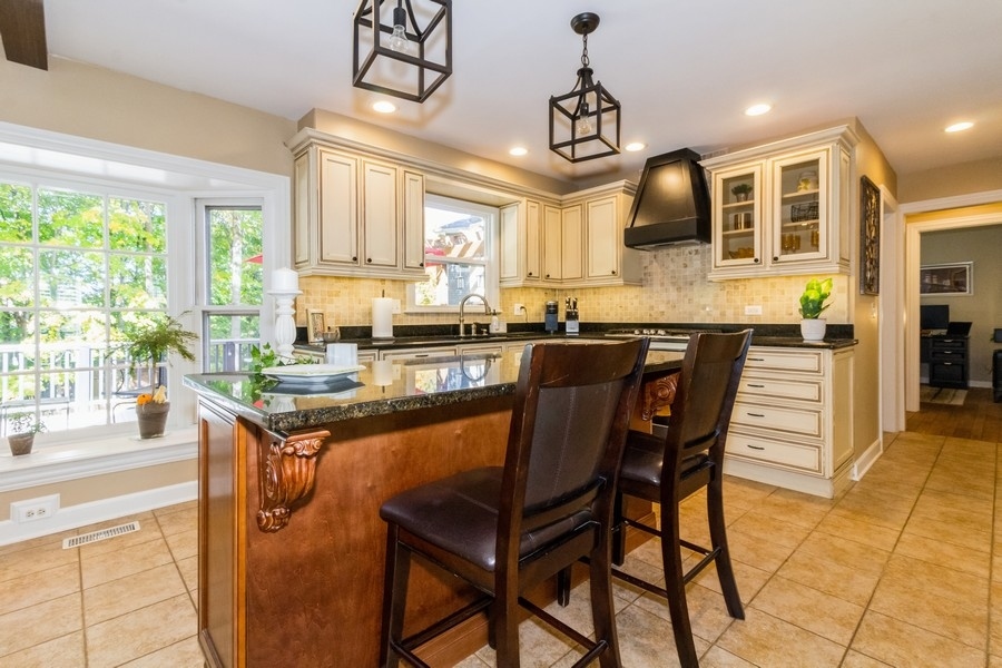 849 Ravinia Court Batavia, IL 60510 - Photo 5 of 24 Gallery Image 5