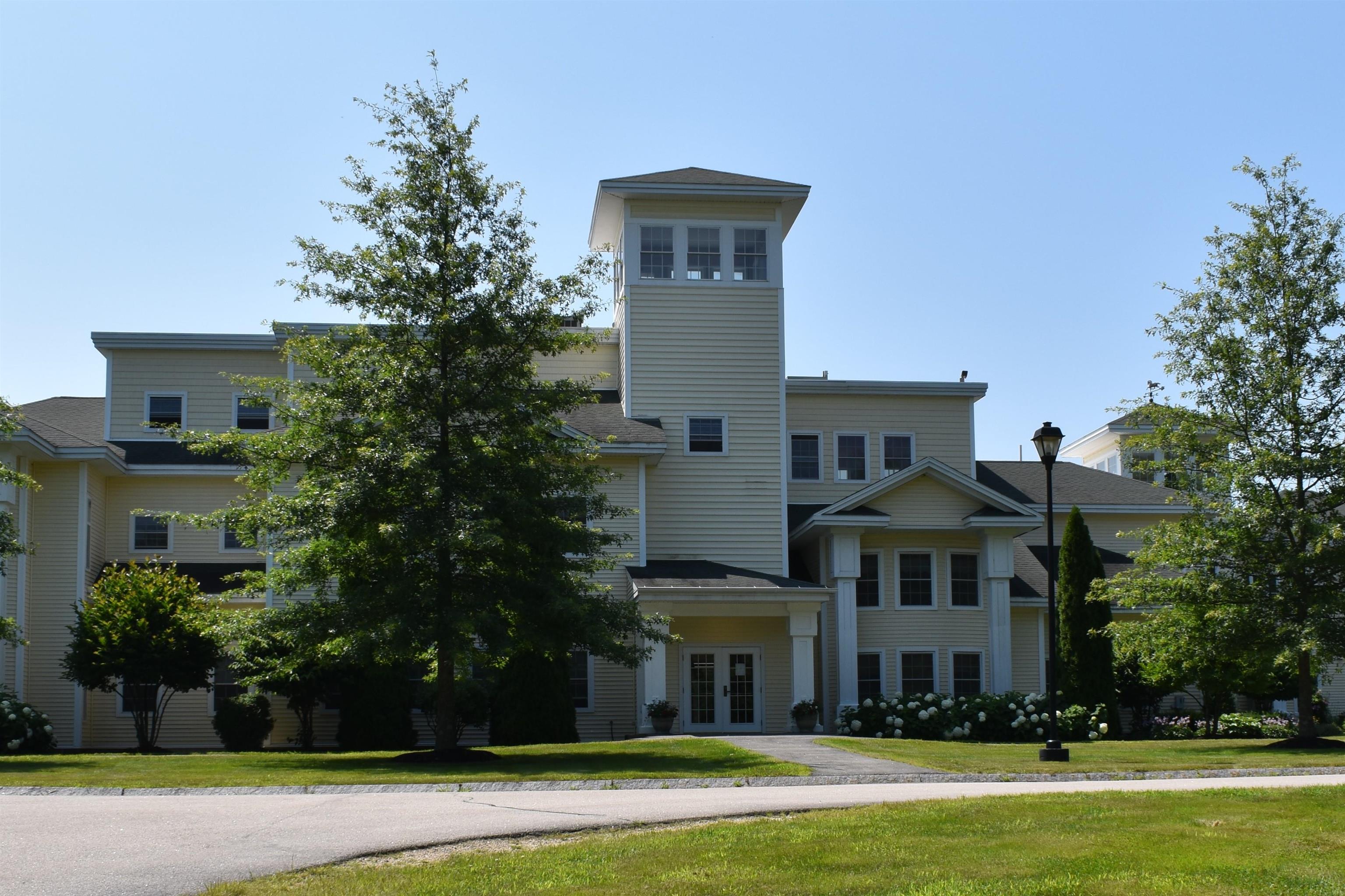 118 Secretariat Estates, Unit 105 Rochester, NH 03867 - Photo 2 of 38