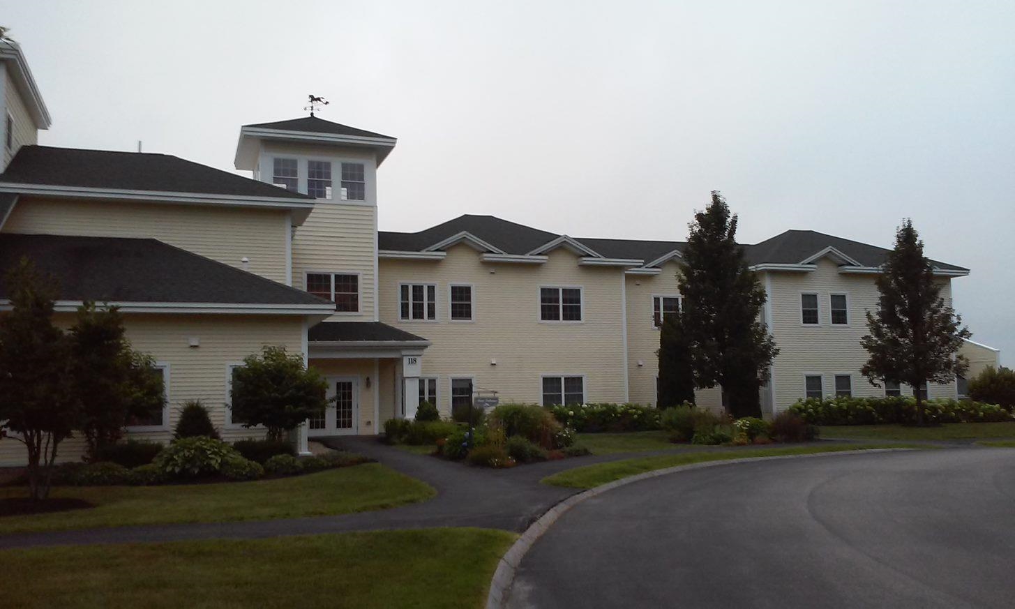 118 Secretariat Estates, Unit 105 Rochester, NH 03867 - Photo 25 of 38