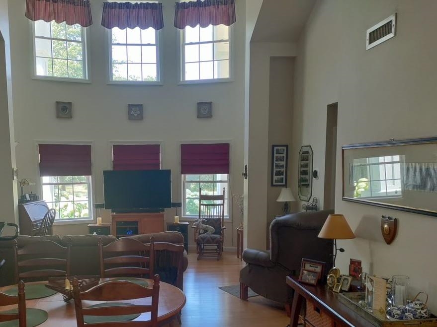 118 Secretariat Estates, Unit 105 Rochester, NH 03867 - Photo 4 of 38