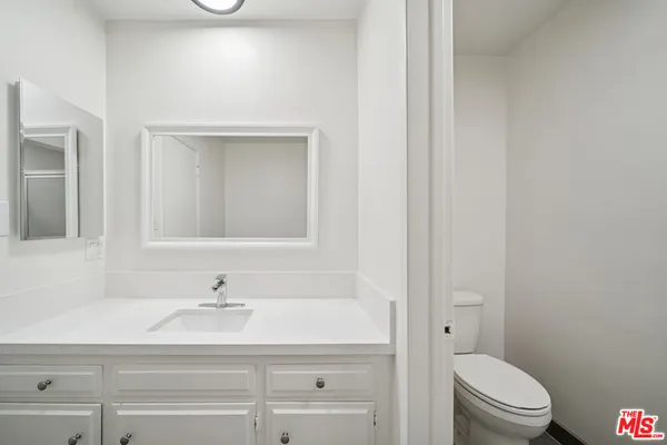 $2,500 | 131 North Orlando Avenue, Unit 302, Los Angeles, CA 90048