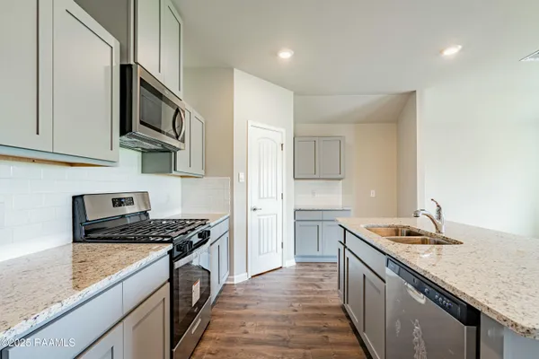$2,000 | 521 Schooner Bay Drive, Lafayette, LA 70507