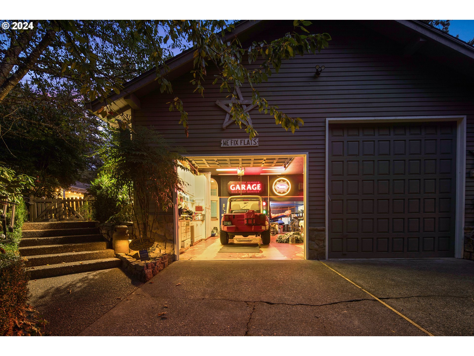 21545 Southwest Johnson Road West Linn, OR 97068 - Photo 37 of 43 a view of outdoor space and yard