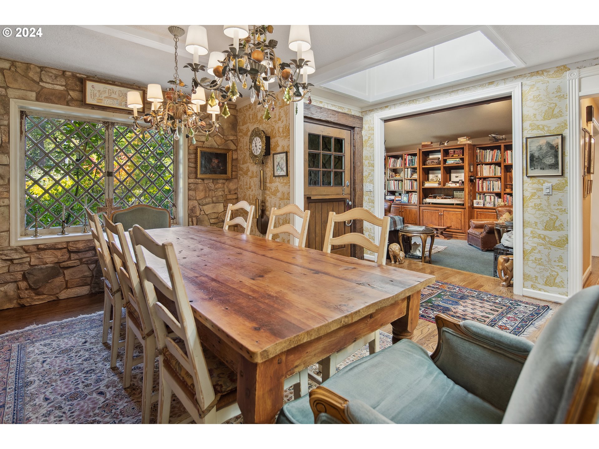 21545 Southwest Johnson Road West Linn, OR 97068 - Photo 7 of 43 a dining room with a table and chairs