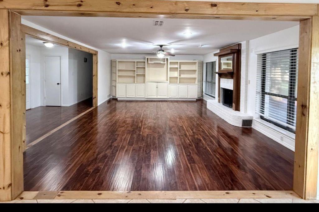 2524 Mockingbird Road Burleson, TX 76028 - Photo 3 of 33