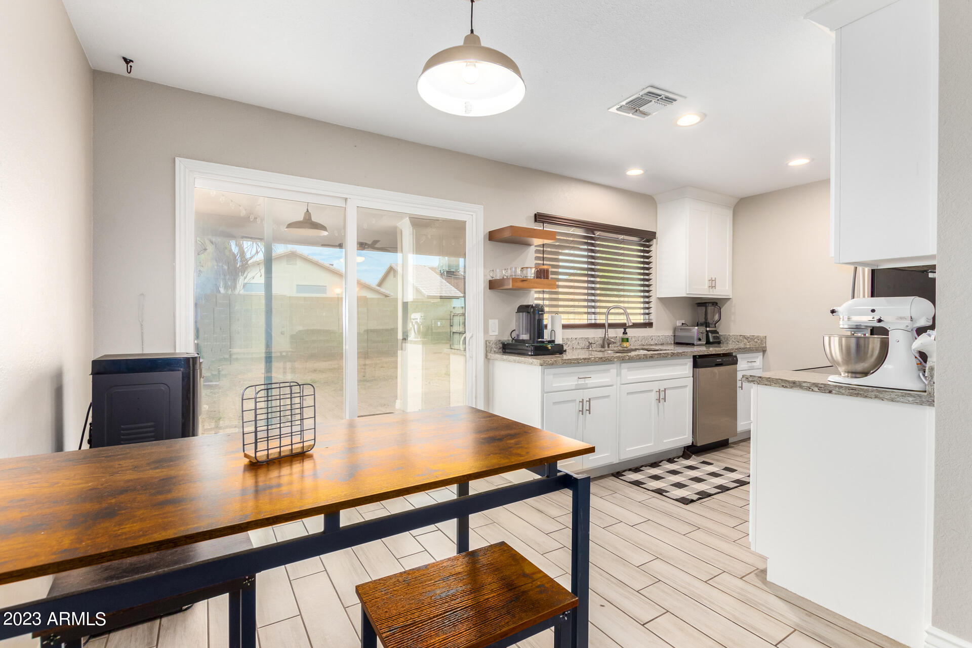 1906 East Grandview Road Phoenix, AZ 85022 - Photo 10 of 21 10 - Grandview