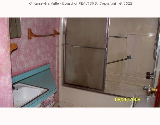 837 South Park Road Charleston, WV 25304 - Photo 6 of 6 Exterior Front.