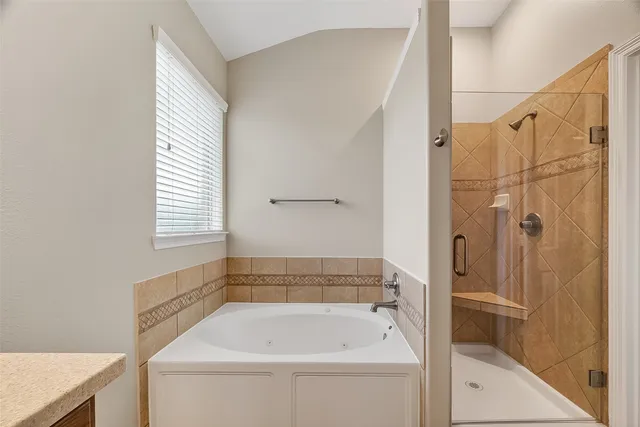 $3,200 | 3226 West Trail Drive, Pearland, TX 77584