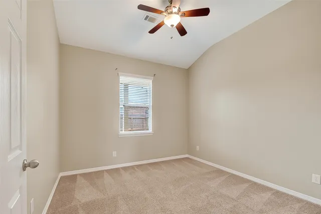 $3,200 | 3226 West Trail Drive, Pearland, TX 77584