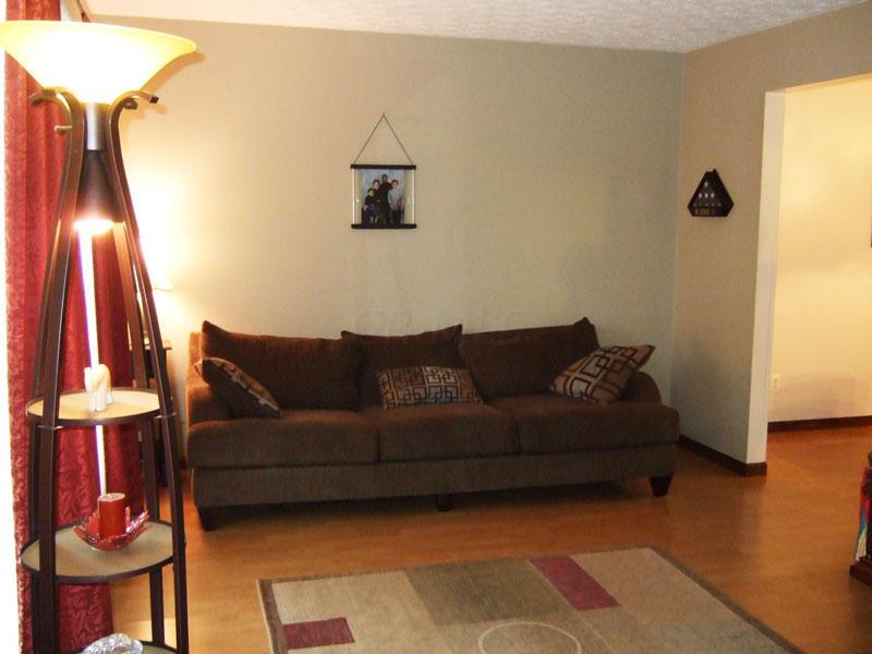 1723 Rushing Way Columbus, OH 43235 - Photo 2 of 21 Gallery Image 2