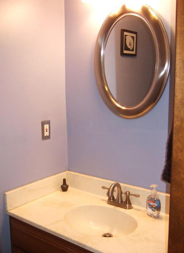 1723 Rushing Way Columbus, OH 43235 - Photo 10 of 21 Gallery Image 10