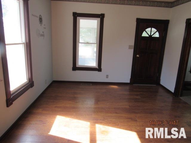 1818 3rd Street Moline, IL 61265 - Photo 3 of 11 Gallery Image 3