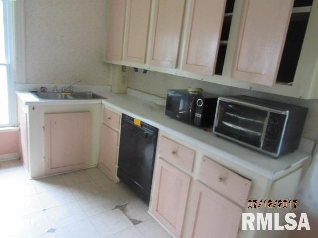 1818 3rd Street Moline, IL 61265 - Photo 5 of 11 Gallery Image 5