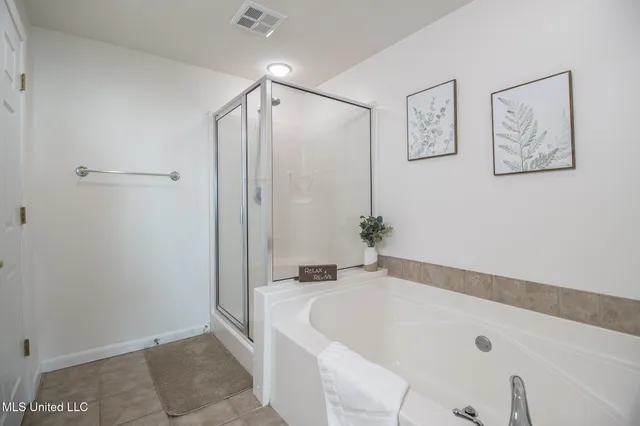 $380,000 | 2230 Beach Drive, Unit 307, Gulfport, MS 39507