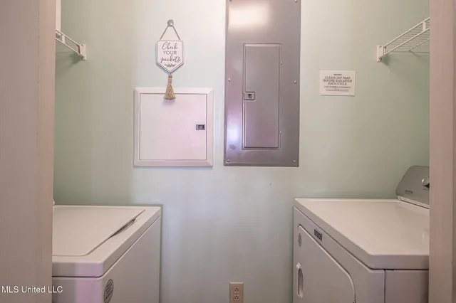 $380,000 | 2230 Beach Drive, Unit 307, Gulfport, MS 39507