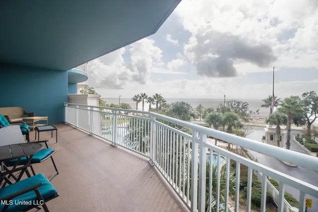 $380,000 | 2230 Beach Drive, Unit 307, Gulfport, MS 39507