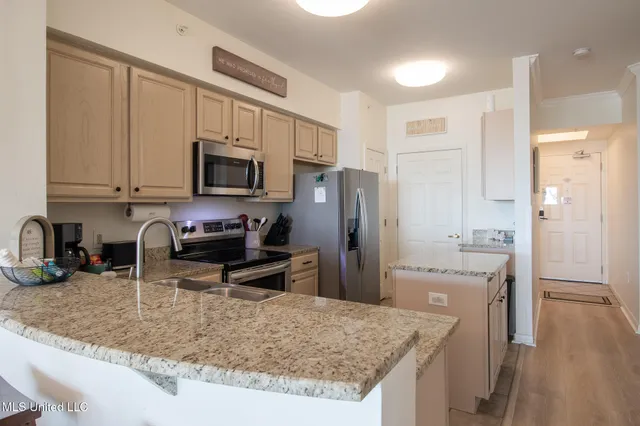 $380,000 | 2230 Beach Drive, Unit 307, Gulfport, MS 39507