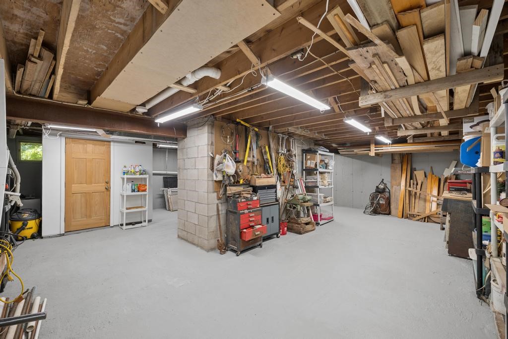 840 Lake Road Tiverton, RI 02878 - Photo 25 of 37 Gallery Image 25