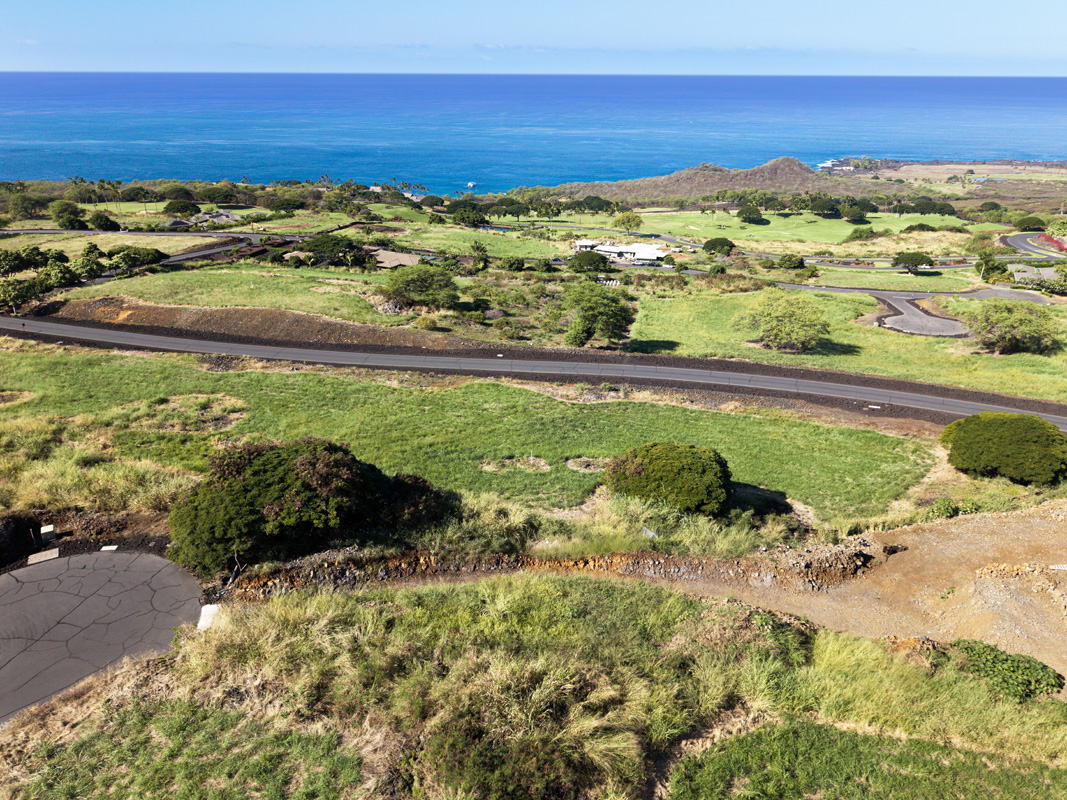 81-465 Lot 261 Piialii Way Captain Cook, HI 96704 - Photo 4 of 6 a view of a water with an ocean